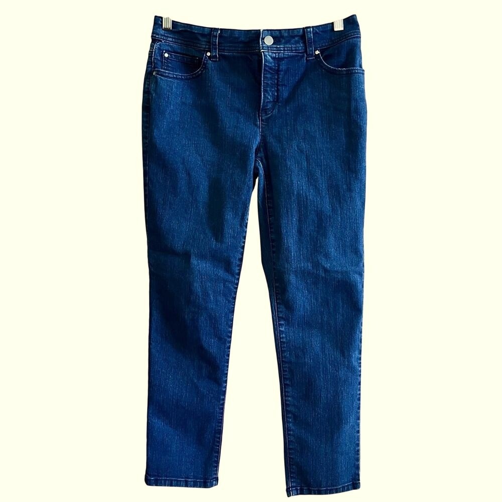 Chico's Fabulously Slimming Ankle Jeans Dark Wash Blue US size 4 or Small (L454)